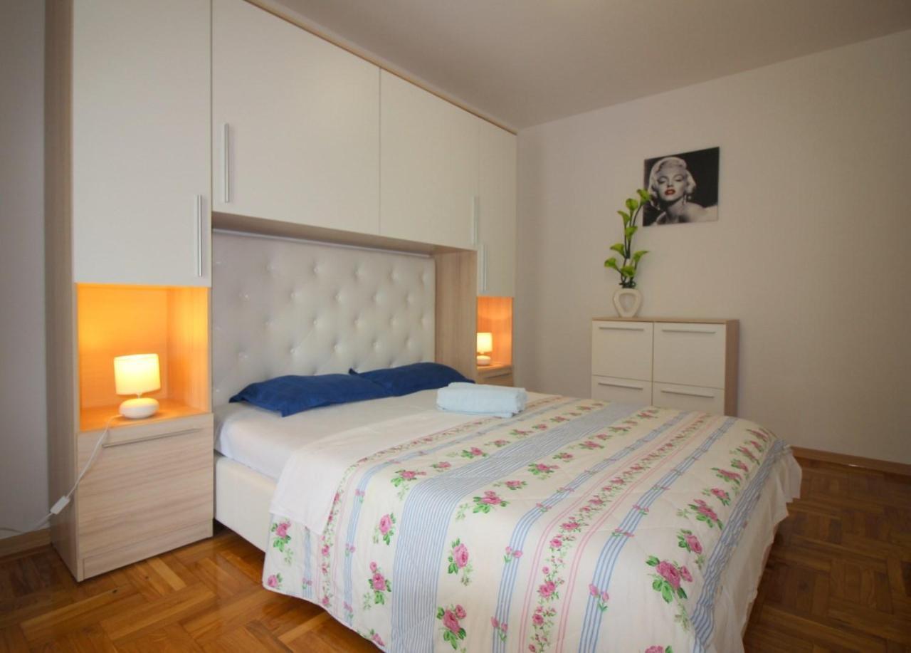 Apartment In Porec/Istrien 10214 Kültér fotó